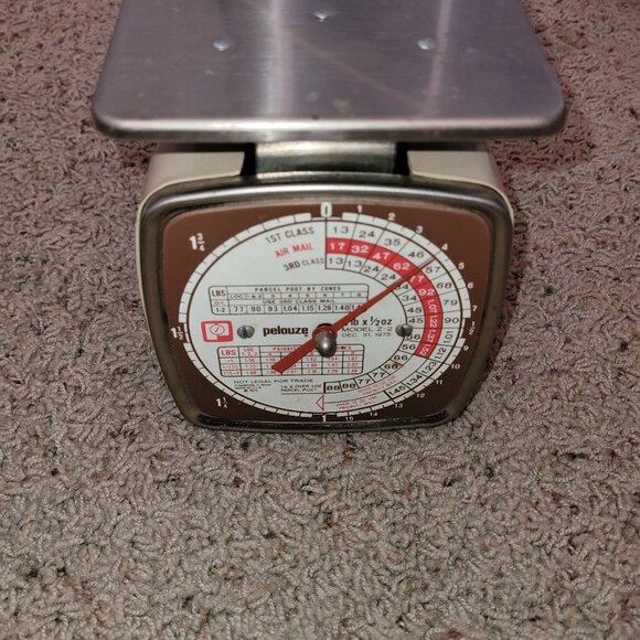 Vintage Pelouze 1977 Model Z2 Postal Scale 2 Lbs x 1/2 oz NICE weight retro - Picture 1 of 9